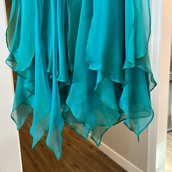 Sherri Hill Short Party Dress - Picture 5 of 16